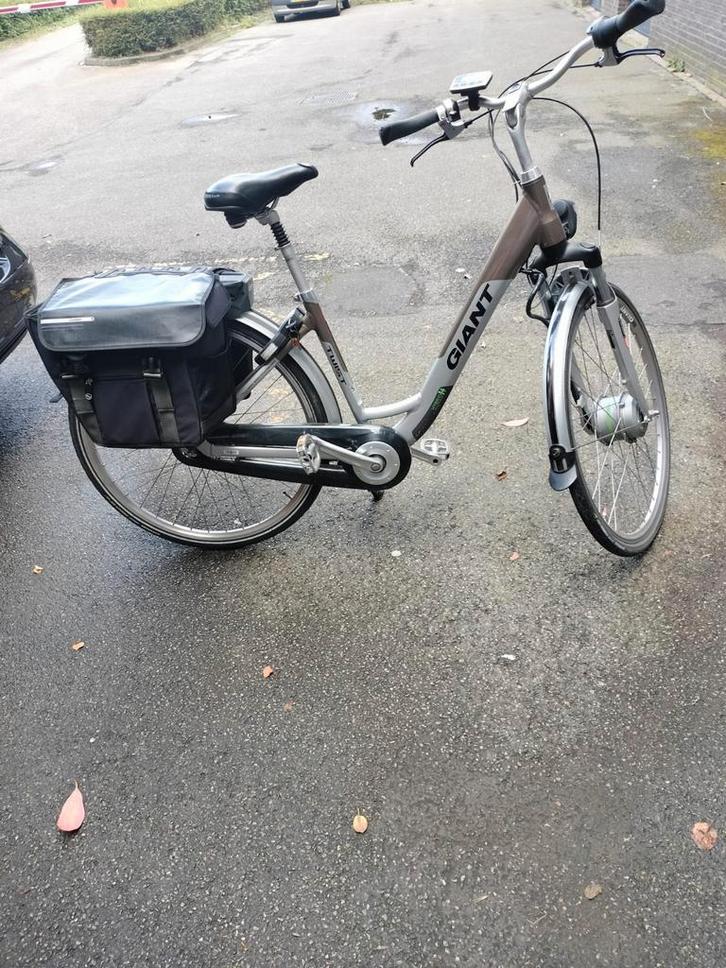Giant Twist, maat S , 2 accu's , tas, nette staat, Fietsen en Brommers, Elektrische fietsen, Gebruikt, Giant, Minder dan 47 cm