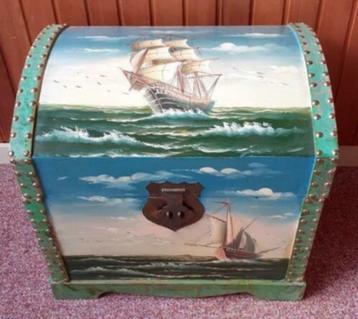 Scheepskist Handbeschilderd zeer gedetailleerd koperen nagel beschikbaar voor biedingen
