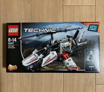 LEGO Technic Ultralight Helicopter (42057) – Nieuw in Doos beschikbaar voor biedingen