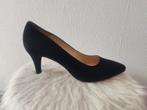 Unisa Suède Pumps - Maat 39, Kleding | Dames, Schoenen, Pumps, Zwart, Ophalen of Verzenden, Zo goed als nieuw