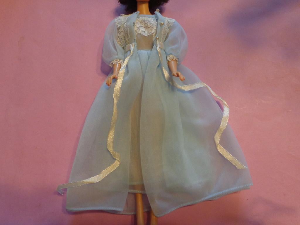 Barbie vintage sleeping Pretty compleet, Ophalen of Verzenden, Gebruikt, Kleertjes