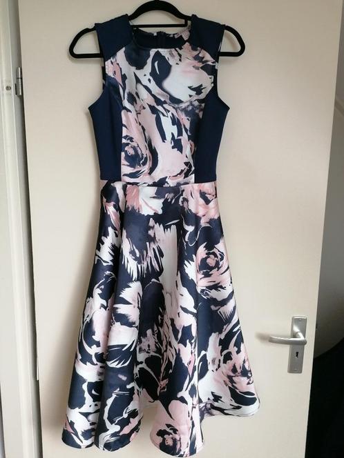 Gebloemde donkerblauwe jurk Anna Field, Kleding | Dames, Jurken, Zo goed als nieuw, Maat 36 (S), Blauw, Onder de knie, Ophalen of Verzenden