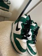 Nike dunk high, Ophalen of Verzenden, Zo goed als nieuw, Sneakers of Gympen