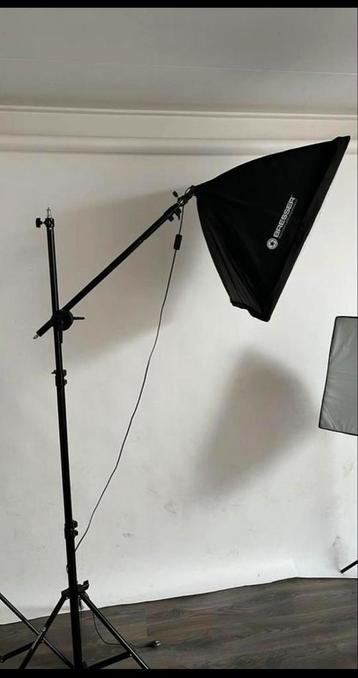 1 hoge bresser studio lamp beschikbaar voor biedingen