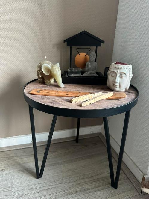 Sidetable with/without decoration, Huis en Inrichting, Tafels | Sidetables, Zo goed als nieuw, 25 tot 50 cm, Minder dan 50 cm
