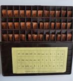 2 DOZEN BAKELIET OUDE SCHOOLPLANKJES SCHOOLLETTERDOOS NIEUW, Antiek en Kunst, Antiek | Schoolplaten, Verzenden, Overige thema's