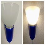 Wandlamp muurlamp Dijkstra witglas met cobalt blauw glas , Ophalen, Zo goed als nieuw, Glas, Modern interieur design