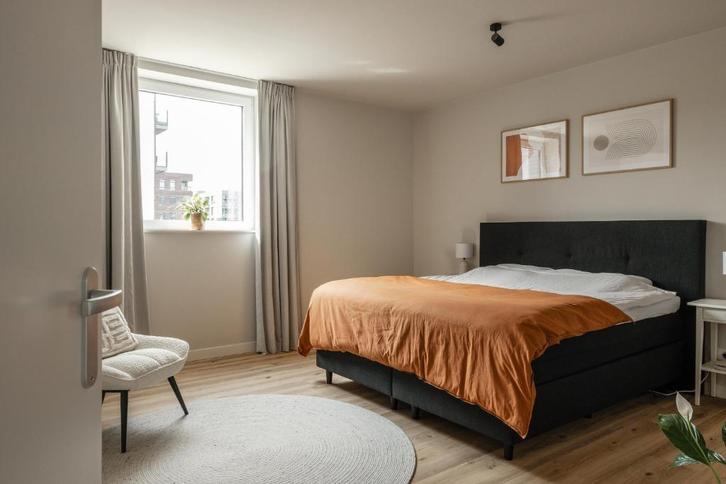Wollen vloerkleed rond 180cm lichtgrijs, Huis en Inrichting, Stoffering | Tapijten en Kleden, Zo goed als nieuw, 150 tot 200 cm