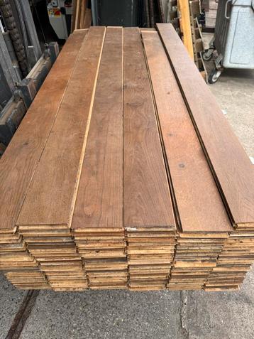 Eiken vloer 28 m2 massieve vloerdelen 13 cm breed 1,9 cm dik beschikbaar voor biedingen