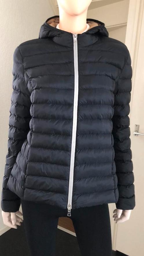 Nr 1 Como. Zwarte puffed jas, vaste capuchon mt.XL, Kleding | Dames, Jassen | Zomer, Zo goed als nieuw, Maat 46/48 (XL) of groter