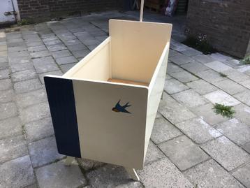 Babybedje beschikbaar voor biedingen