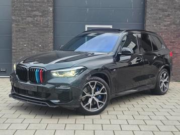 BMW X5 45e G05 2020 M-Pakket 394PK Zwart Pano 360° Head-Up  beschikbaar voor biedingen