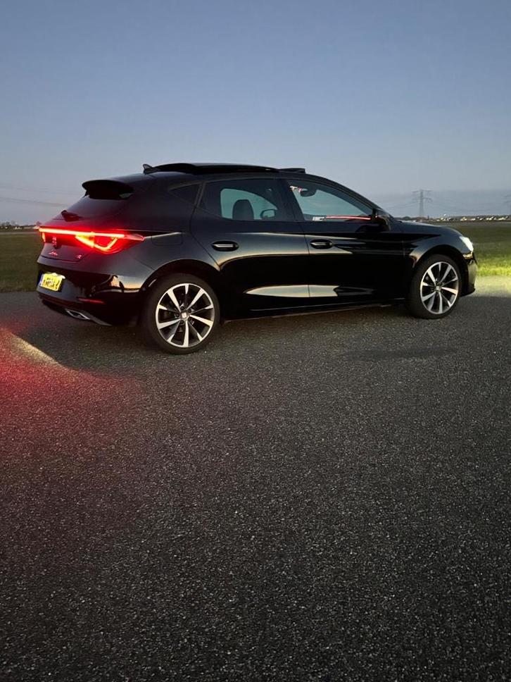 Seat Leon 2.0 TDI 150pk Dsg-7 2020 Zwart, Auto's, Seat, Bedrijf, Leon, Diesel, Hatchback, Automaat, Geïmporteerd, Zwart, Zwart