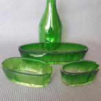 Vintage ca. 1970's set van 3 groene glasbaks en vaas, Ophalen of Verzenden