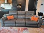 Moderne antraciet bank met lounge functie en USB poorten., Huis en Inrichting, Banken | Bankstellen, Ophalen, 250 tot 300 cm, Gebruikt