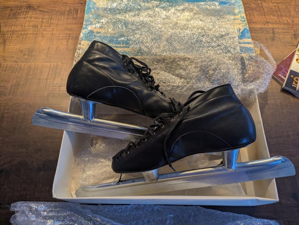 35, Sport en Fitness, Schaatsen, Ophalen, Zo goed als nieuw, Noren, Overige merken