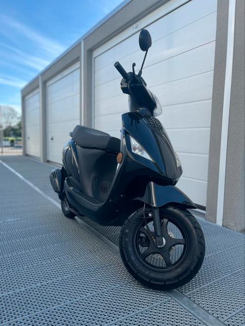 AGM SP 50 - Zo Goed Als Nieuw!, Fietsen en Brommers, Snorfietsen en Snorscooters, Zo goed als nieuw, Overige merken, Benzine, Ophalen