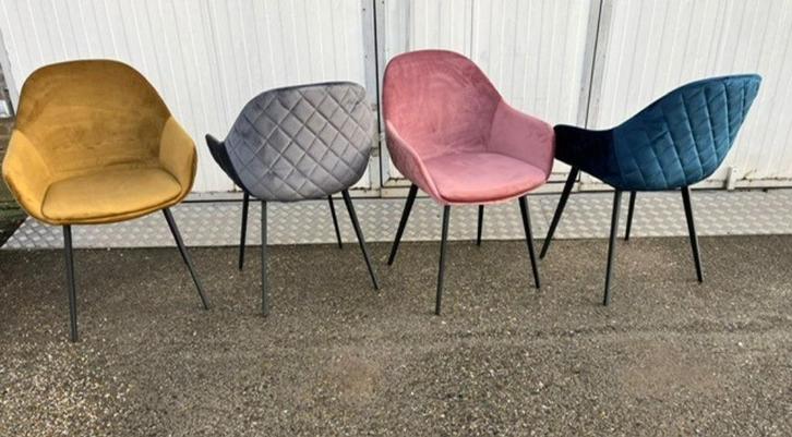 109 eetkamerstoelen horeca restaurant stoelen velvet nieuw, Huis en Inrichting, Stoelen, Nieuw, Vijf, Zes of meer stoelen, Metaal
