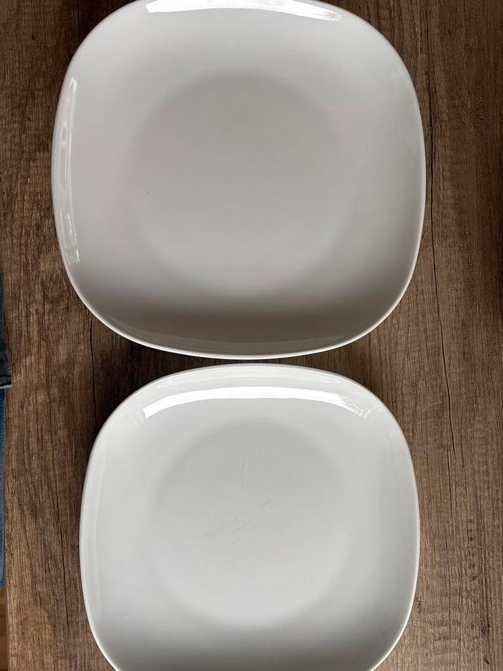 IKEA Borden Set - Vierkant & Afgerond, Huis en Inrichting, Keuken | Servies, Gebruikt, Bord(en), Effen, Keramiek, Ophalen
