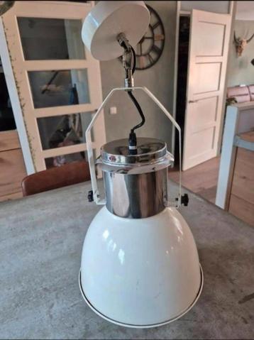 Industriële hanglamp Purmerend  beschikbaar voor biedingen