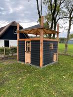 Hooiberg kippen geiten schapen hok hooimijt