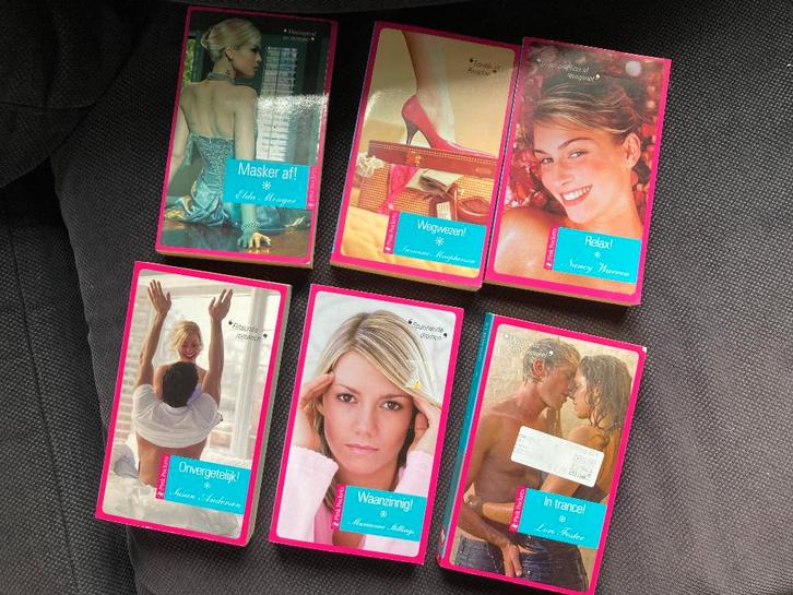 🩷 Pink Pockets 6x, Boeken, Romans, Gelezen, Ophalen of Verzenden