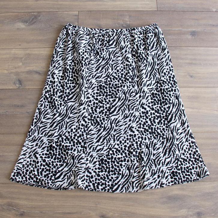 Mooie Setter Rok - 94 (Maat 46) € 20,-, Kleding | Dames, Rokken, Zo goed als nieuw, Maat 46/48 (XL) of groter, Overige kleuren