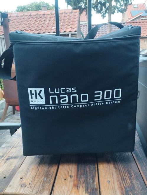 HK Lucas Nano 300 met add on package, roller bag., Muziek en Instrumenten, Versterkers | Keyboard, Monitor en PA, Zo goed als nieuw