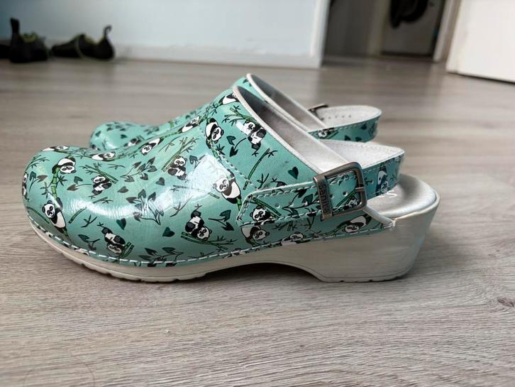 Sanita klompen, zorgklompen maat 42, Kleding | Dames, Schoenen, Zo goed als nieuw, Sandalen of Muiltjes, Groen, Ophalen of Verzenden
