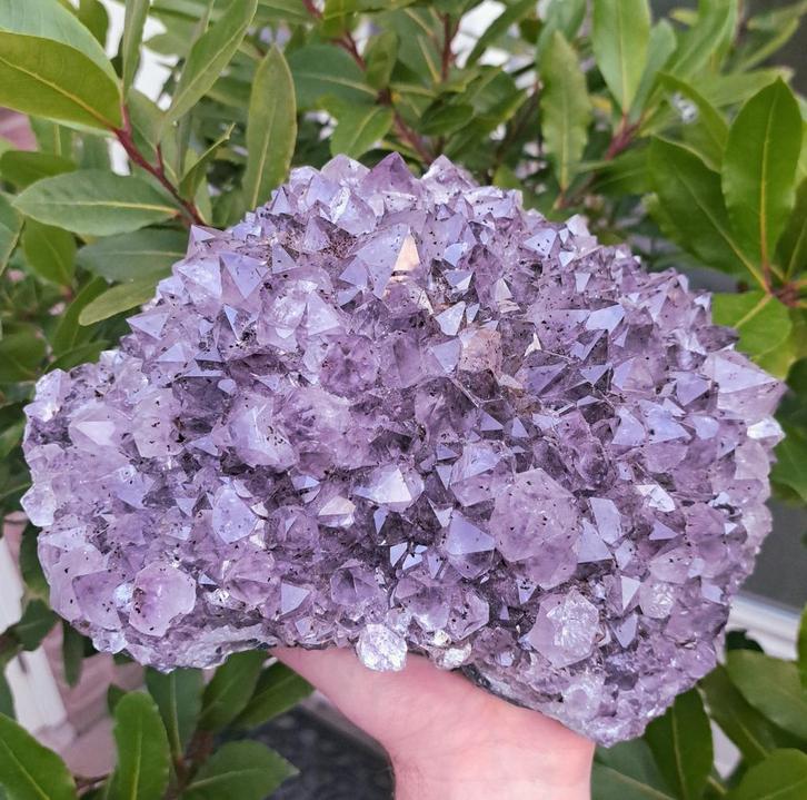 Amethist kristallenbol ruim 5kg! Edelsteen verzameling, Verzamelen, Mineralen en Fossielen, Ophalen of Verzenden