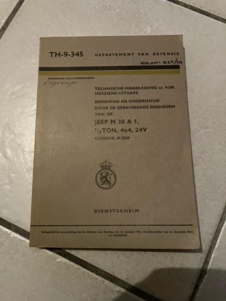 TH's / handleidingen oa YP 408, Leyland, Nekaf, Laro, YA 328, Verzamelen, Militaria | Algemeen, Landmacht, Boek of Tijdschrift