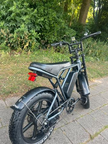 Mooie fat ike beschikbaar voor biedingen