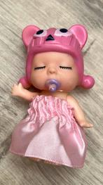 SURPRISE EGG BABY DOLL 8CM, Ophalen of Verzenden, Zo goed als nieuw