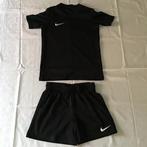 trainingsset Nike maat 134/140, Jongen of Meisje, Sport- of Zwemkleding, Ophalen of Verzenden, Zo goed als nieuw