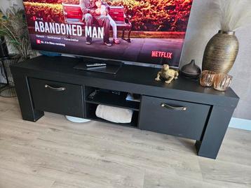 Tv kast zwart  beschikbaar voor biedingen