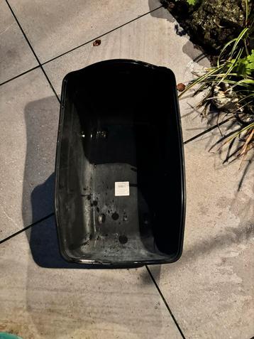 Kattenbak groen zo goed als nieuw beschikbaar voor biedingen