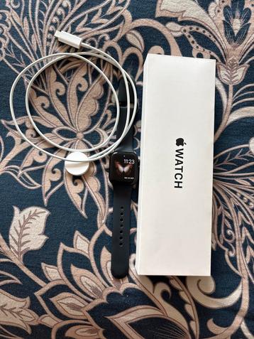 Apple Watch SE Midnight 40mm beschikbaar voor biedingen