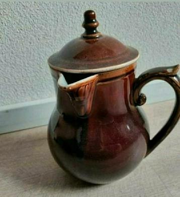 Kan,Bruin,deksel,St.Uze,kruik,Provence,Frankrijk,Delaunay beschikbaar voor biedingen