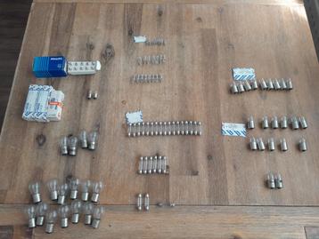 Partij van 100x diverse 24V Lampjes - NOS - € 10,- beschikbaar voor biedingen