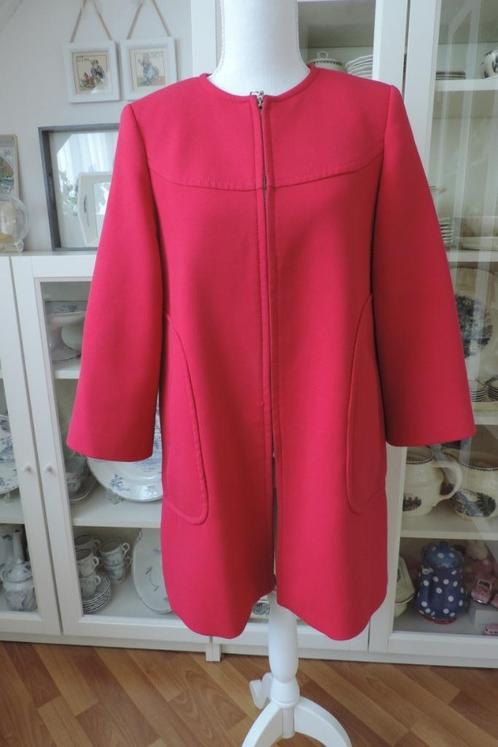 Mooie jas van Zara met driekwartmouw in roze/rood, Kleding | Dames, Jassen | Zomer, Gedragen, Maat 38/40 (M), Rood, Ophalen of Verzenden