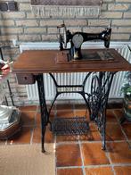Singer naaimachine compleet met tafel, Ophalen