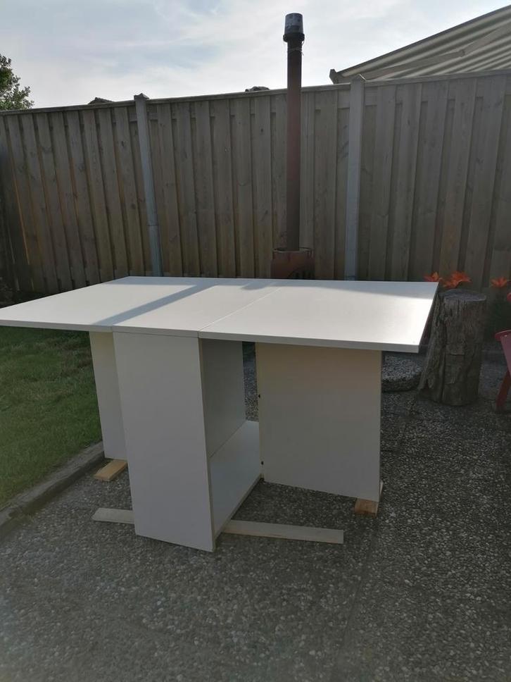 Orginele prachtige italiaanse eettafel. In goede staat., Huis en Inrichting, Tafels | Eettafels, Gebruikt, 50 tot 100 cm, 100 tot 150 cm