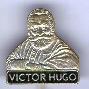 Victor Hugo sigaren zwart op zilverkleurig speldje ( S_239) beschikbaar voor biedingen