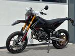 RIEJU MRT50 SM BLACK SERIES, Maximaal 45 km/u, Nieuw, 6 versnellingen, Rieju