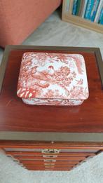 Prachtig Engels porseleinen doosje  Bone china  Red Aves A74, Ophalen of Verzenden