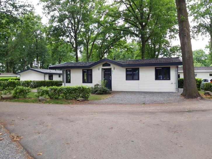 vakantiehuis te huur, Vakantie, Vakantiehuizen | Nederland, Limburg, Chalet, Bungalow of Caravan, Recreatiepark, Aan meer of rivier