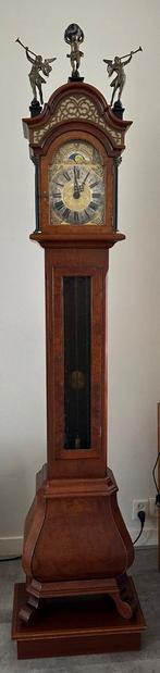 Antieke Amsterdamse Staande Klok, Ophalen