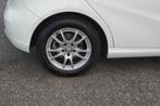 Mercedes-Benz A-klasse 180 Ambition | Automaat | Led | Cruis, 65 €/maand, Gebruikt, 4 cilinders, Leder en Stof