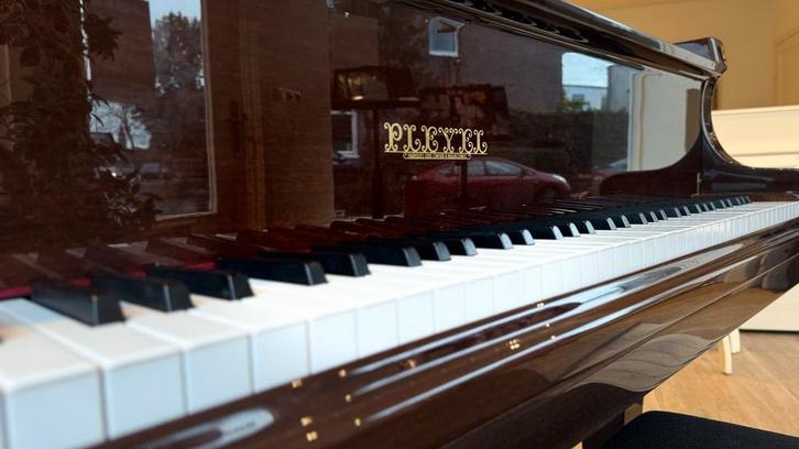 Pleyel Vleugel 170cm | Mahonie Hoogglans, Muziek en Instrumenten, Piano's, Gebruikt, Vleugel, Bruin, Hoogglans, Ophalen