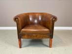 Schapenleren clubfauteuil tub model DNG nette vintage staat, Ophalen, Gebruikt, Hout